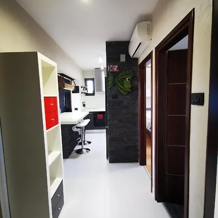 Center Apartment *